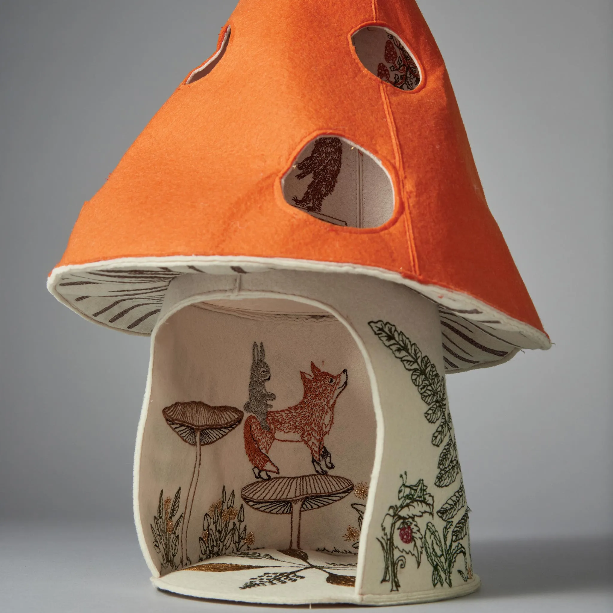 Mushroom House and Woodland Guests